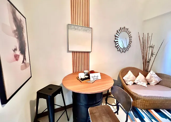 Tomas Morato Quezon - Residences Guest house Manila